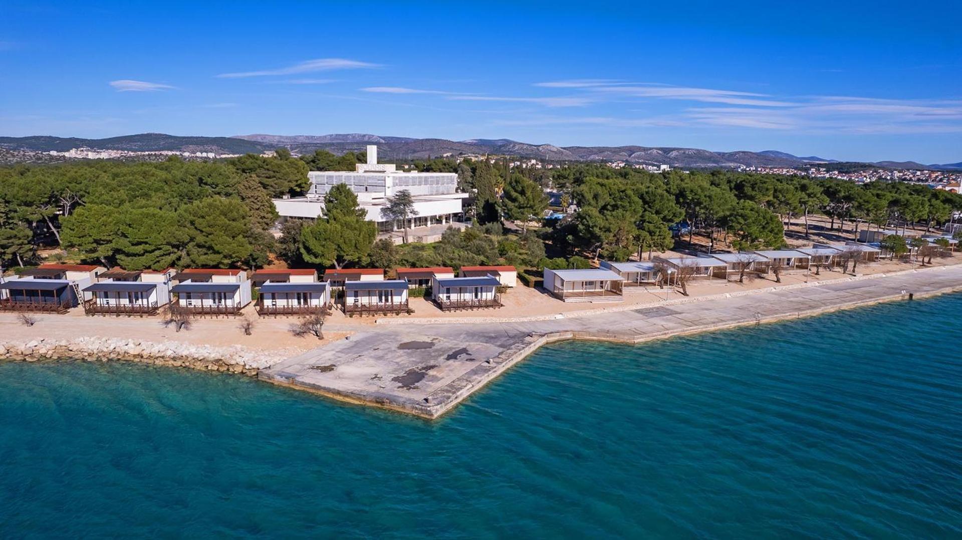 Amadria Park Deluxe Mobile 4*