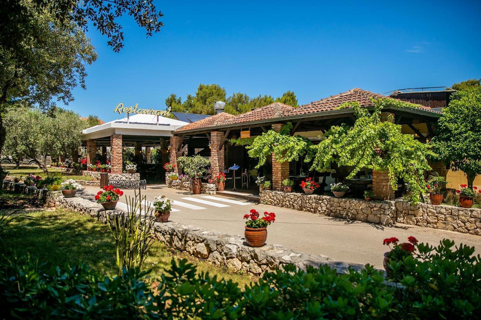 Amadria Park Deluxe Mobile Village de vacances 4*