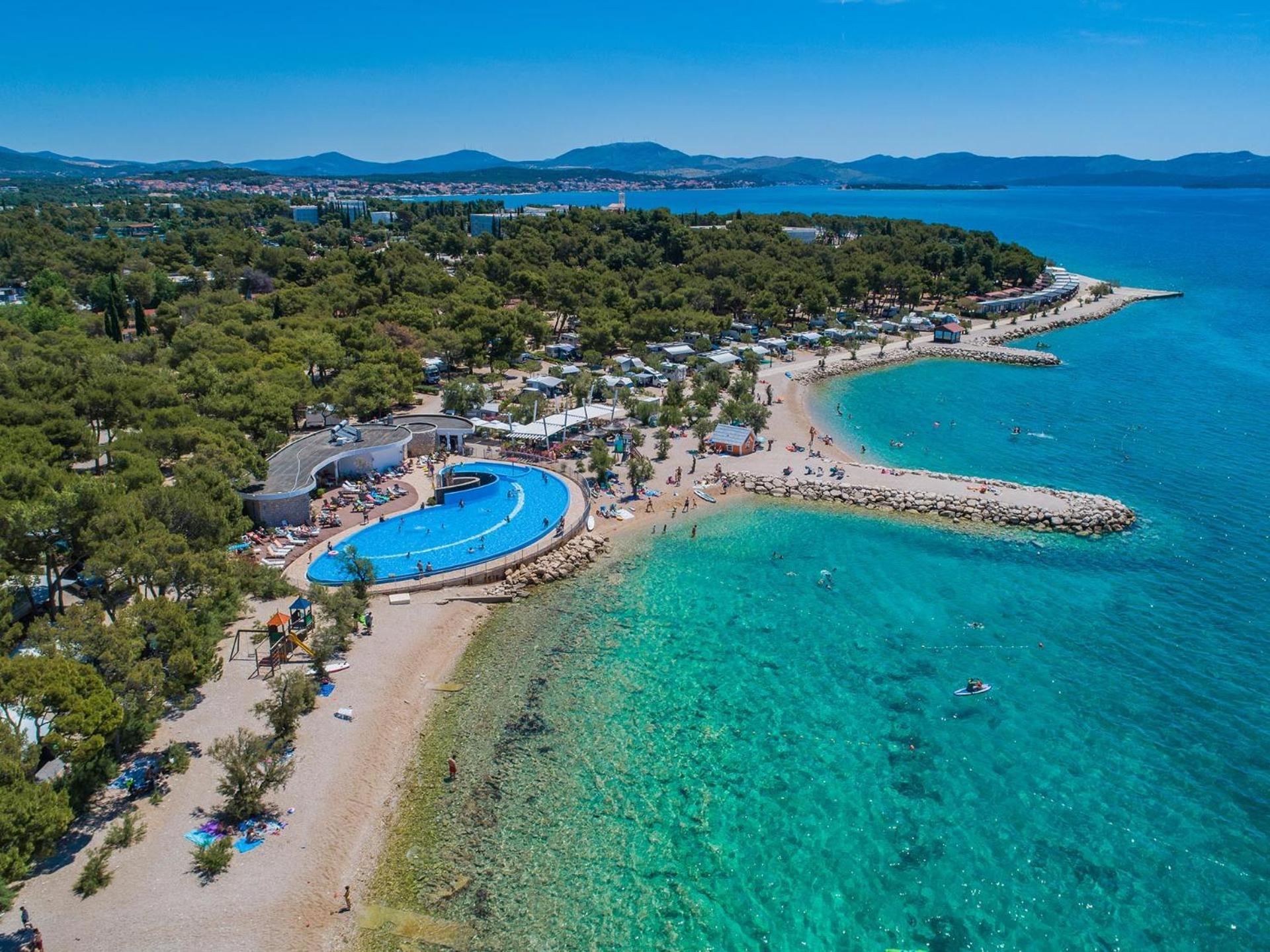 Amadria Park Deluxe Mobile 4*